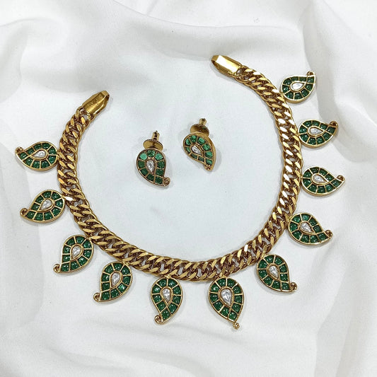 JALEBI NECKLACE SET WITH MANGO MOTIF - GREEN STONES