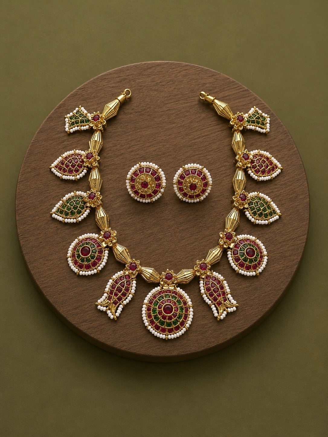 GOLD BEAD NECKLACE SET WITH KEMP FLORAL AND FISH MOTIFS