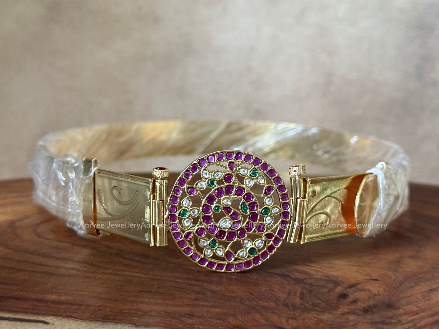 JADAU KUNDAN PLAIN WAIST BELT WITH MULTI COLOR PEACOCK PENDANT