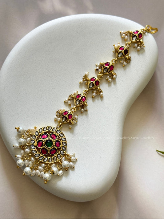JADAU KUNDAN RUBY / GREEN STONE FLORAL TIKKA WITH PEARLS
