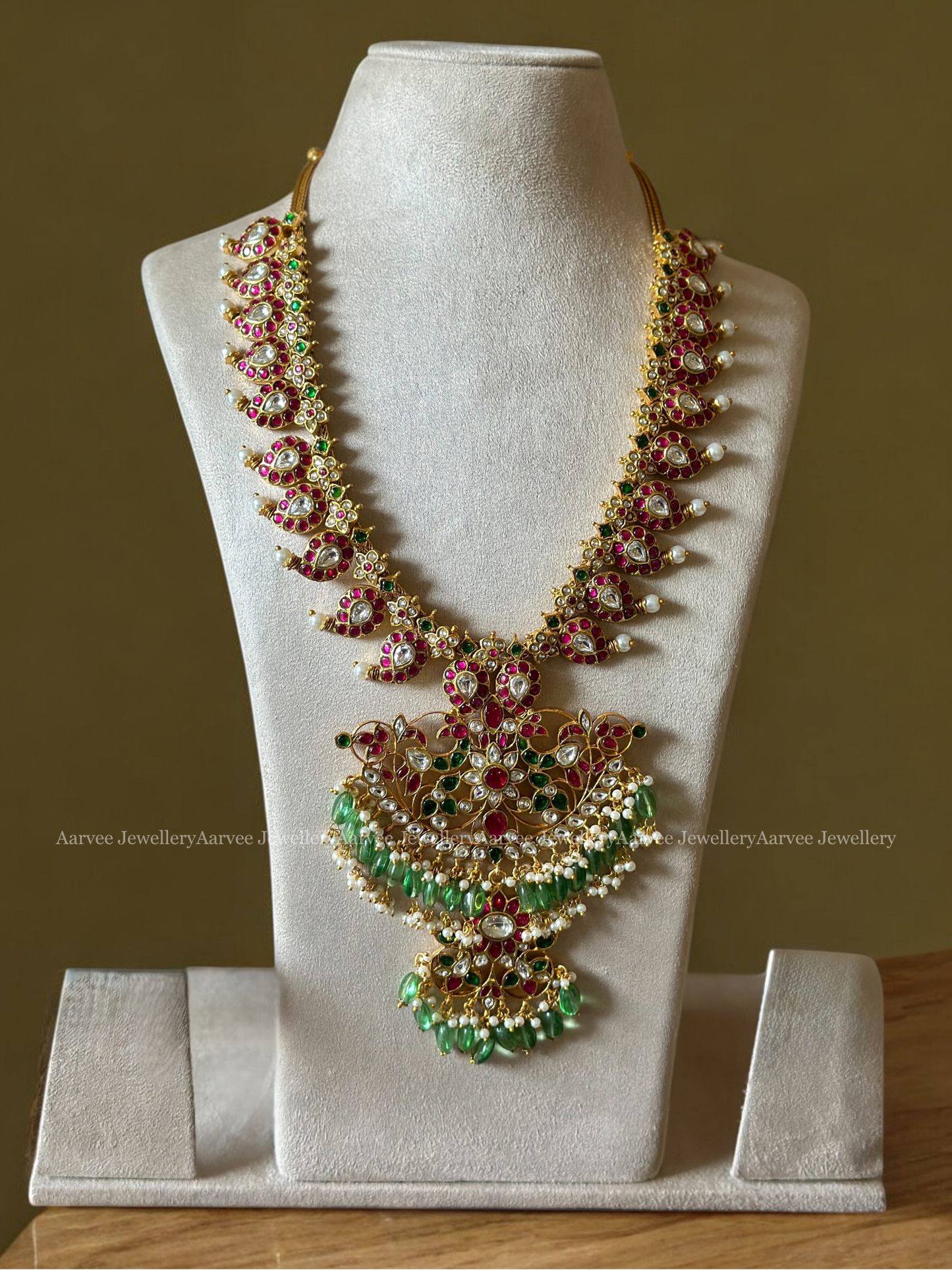 JADAU KUNDAN MANGO HARAM WITH PASTEL GREEN BEADS