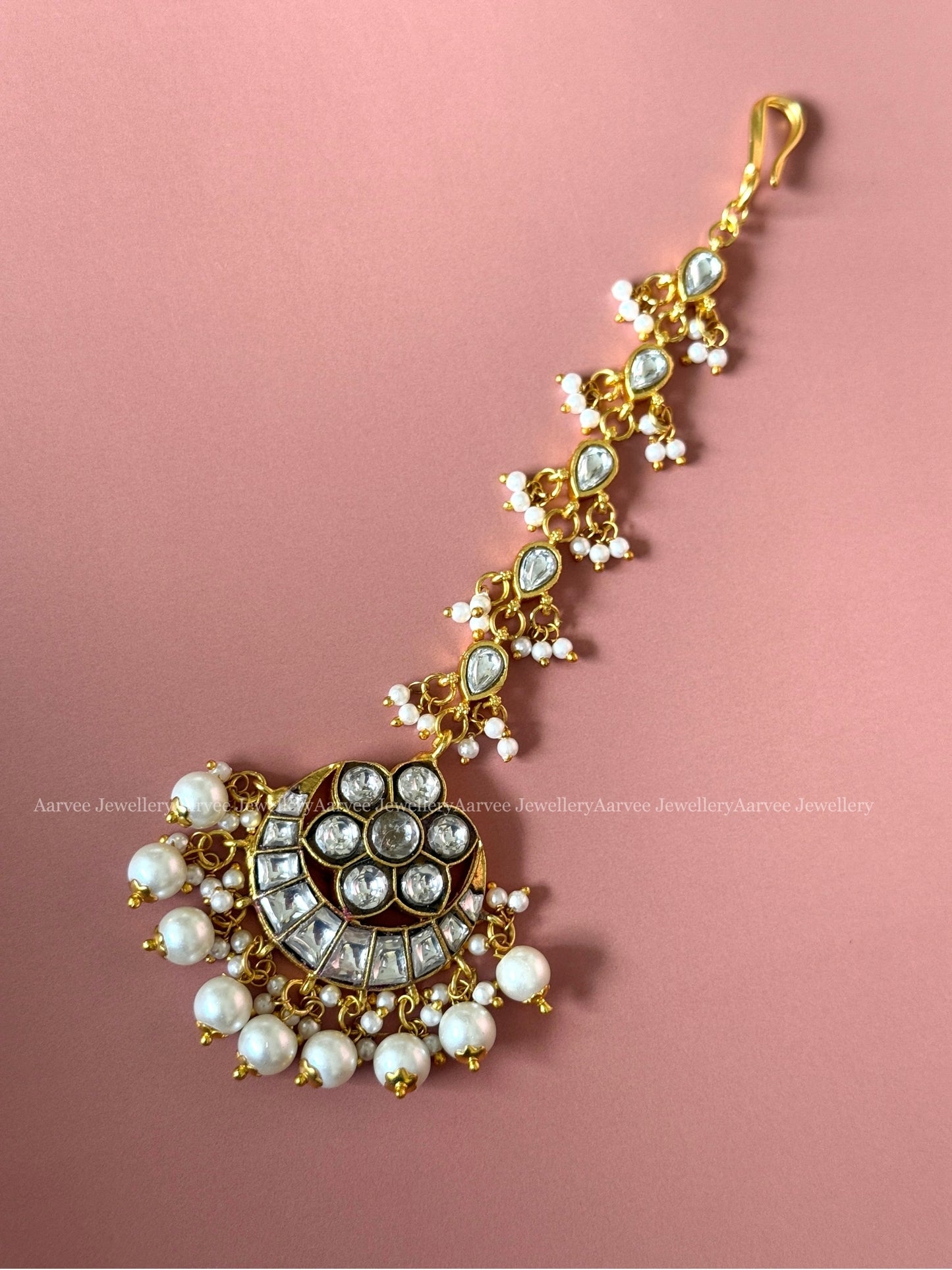 JADAU KUNDAN HALF MOON DESIGN TIKKA WITH WHITE STONES WITH PEARLS