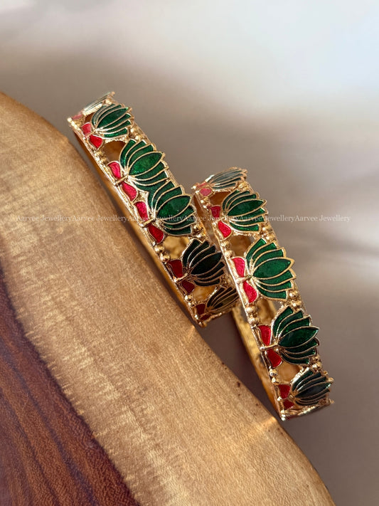 GREEN COLOR LOTUS BANGLE
