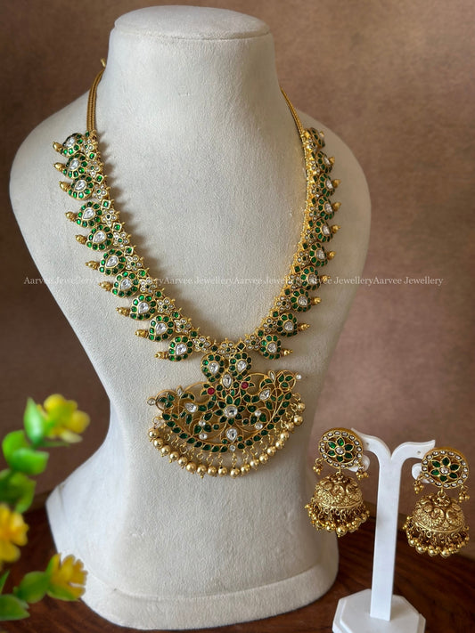 JADAU KUNDAN GREEN STONE MANGO MOTIF NECKLACE WITH GOLD BEADS AND BUTTA JHUMKI