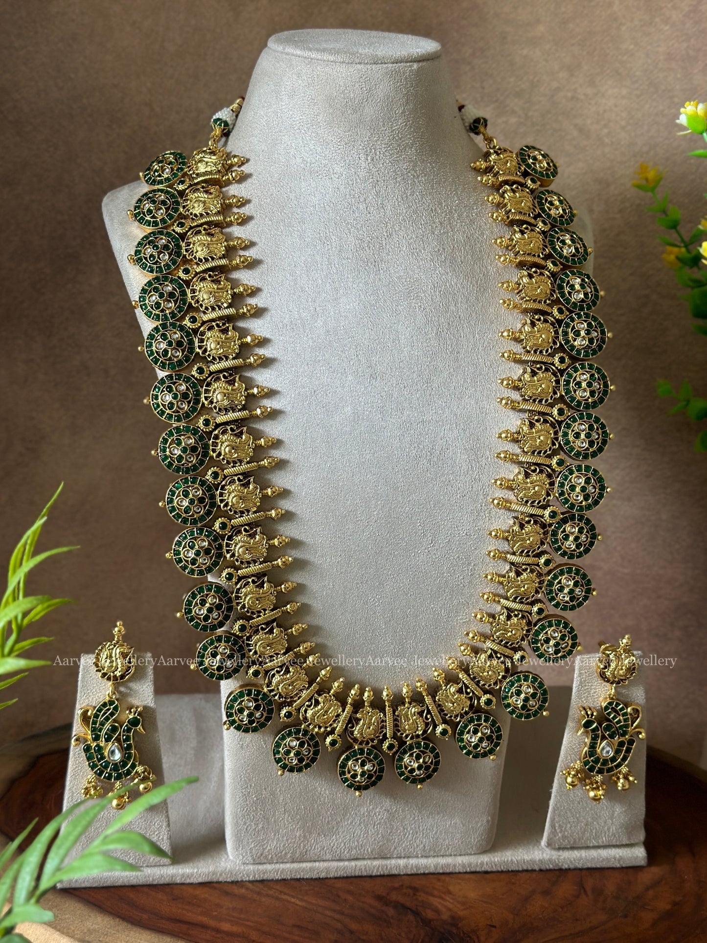 GOLD TONE BUTTA BRIDAL HARAM SET WITH GREEN STONES