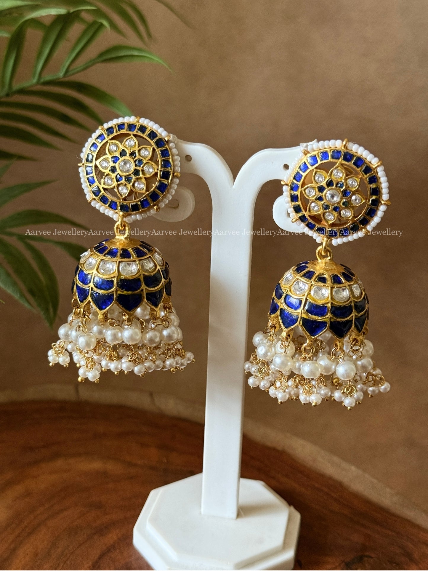 JADAU KUNDAN ADITI CHOKER WITH BUTTA JHUMKI WITH BLUE STONES & PEARLS