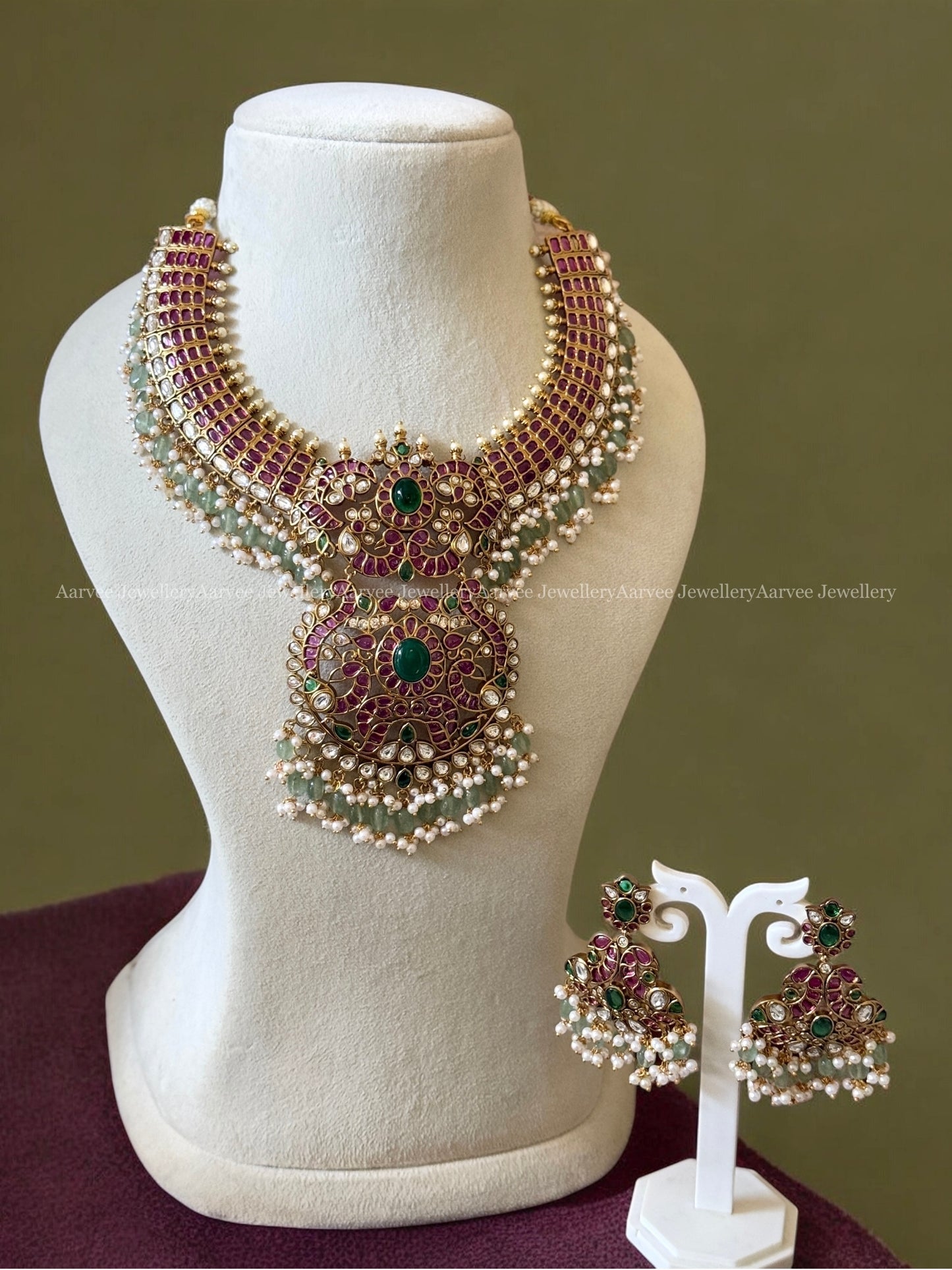 KEMP STONE STATEMENT NECKLACE SET WITH RUBY/GREEN STONE AND PASTEL BEADS