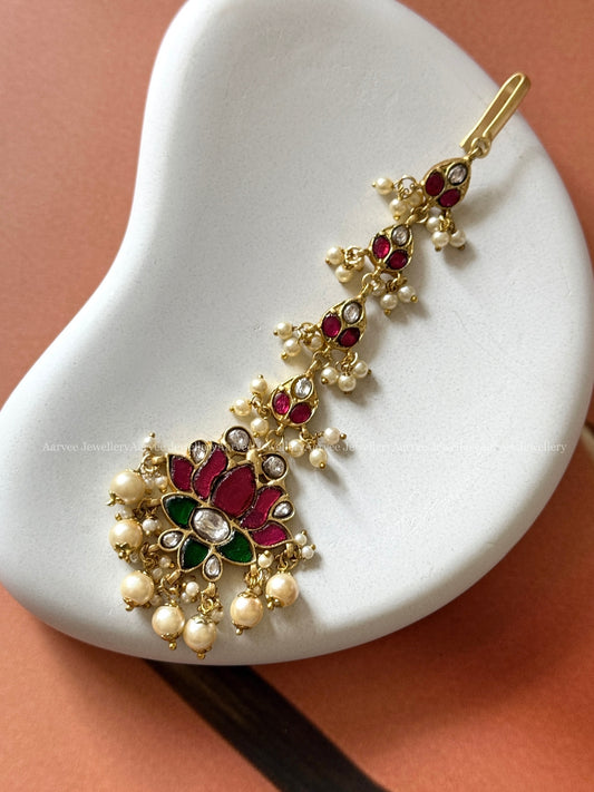 JADAU KUNDAN RUBY / GREEN STONE LOTUS TIKKA WITH PEARLS