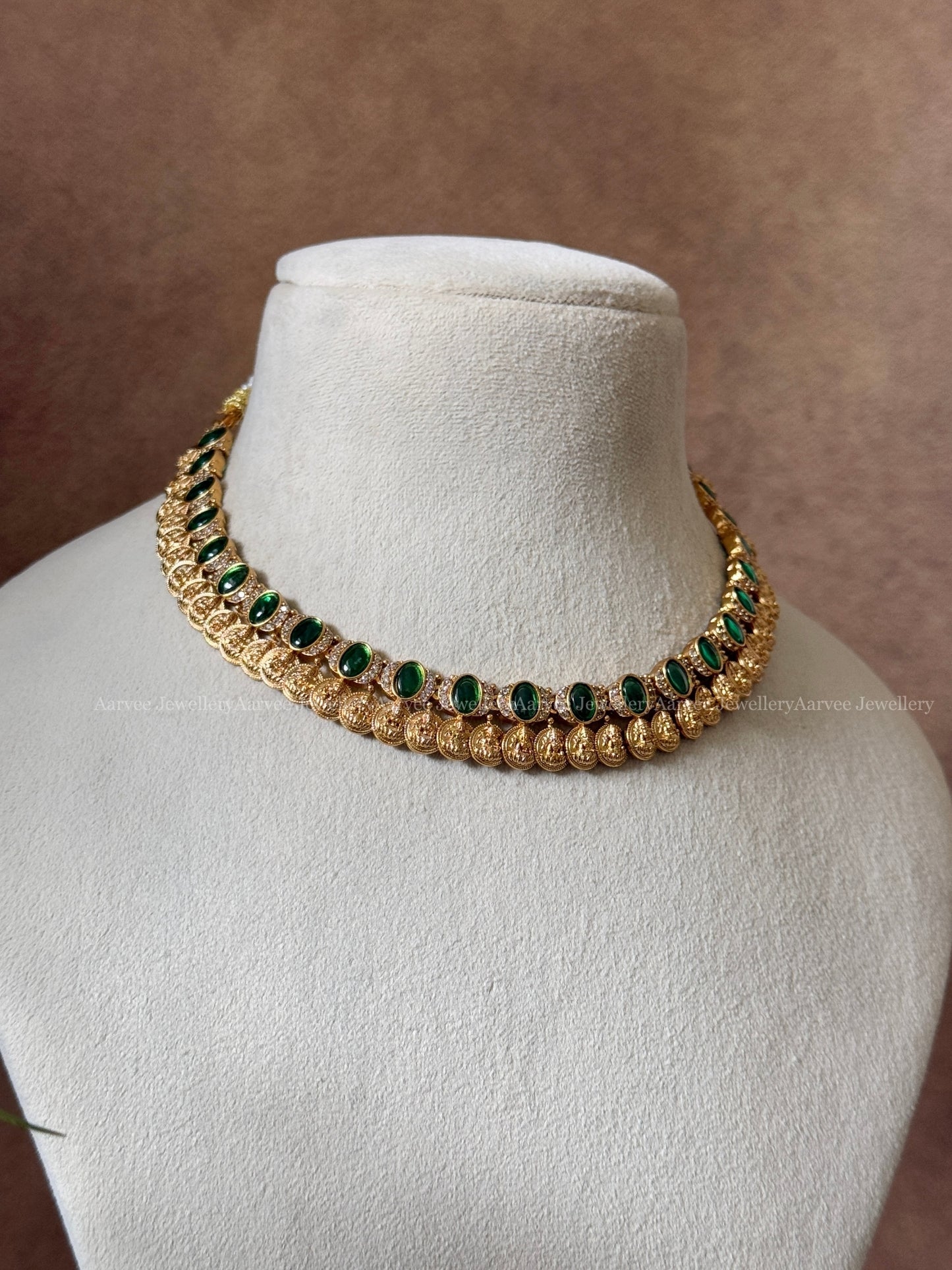 GOLD FINISH GREEN STONES MINIMAL COIN NECKLACE SET