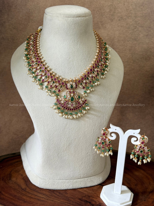RUBY STONE FLORAL NECKLACE SET WITH TINY PASTEL GREEN BEADS & RICE PEARL