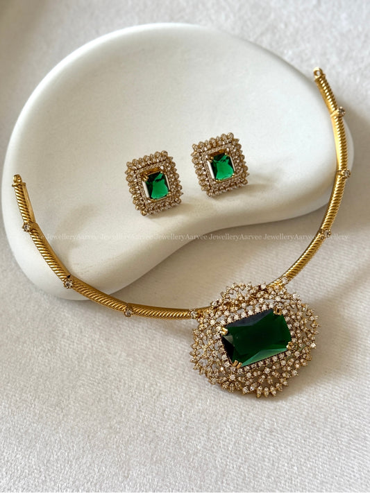 HASLI NECKLACE SET WITH GREEN CZ PENDANT