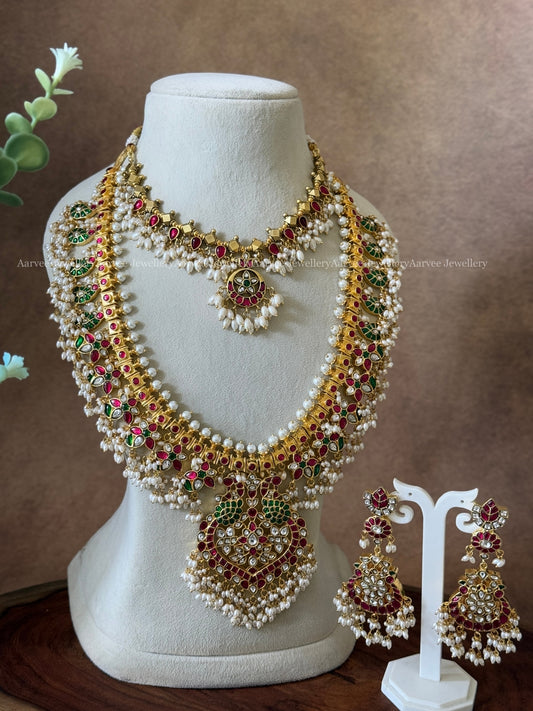 JADAU KUNDAN BRIDAL JEWELLERY SET - GOLD BALL BEAD NECKLACE & FLORAL GUTTA PUSALU HARAM SET WITH PEARLS
