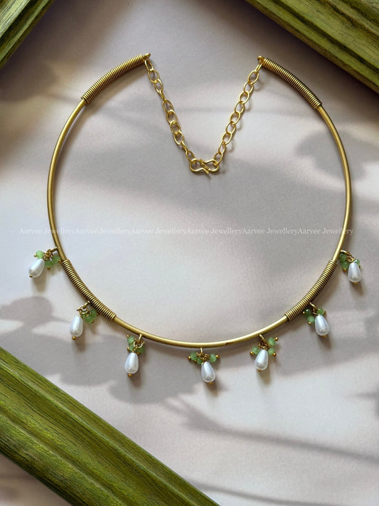 PLAIN HASLI NECKLACE WITH PEARLS & TINY PASTEL BEADS
