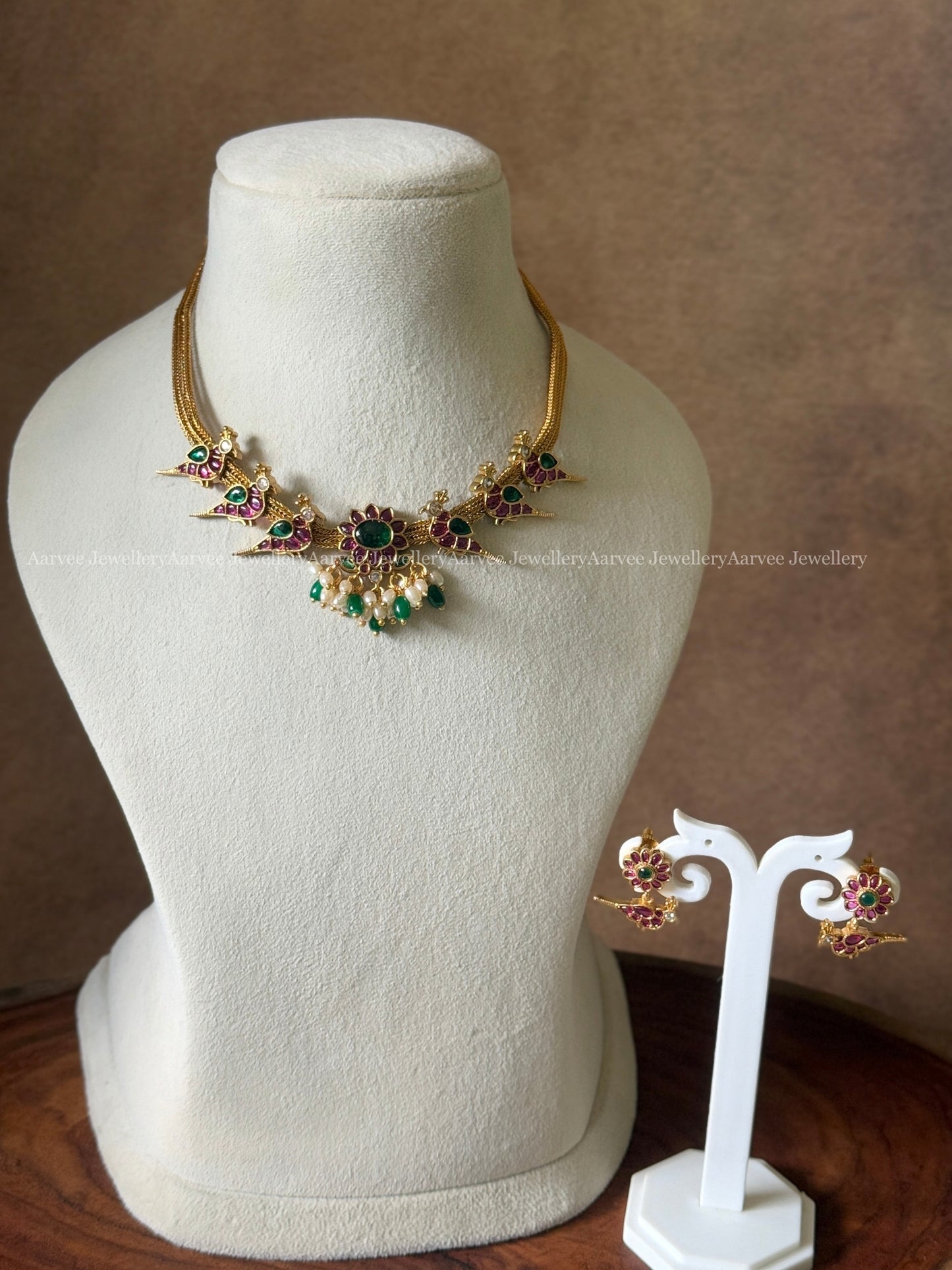GOLD MESH CHAIN NECKLACE SET WITH PARROT AND FLORAL MOTIF WITH GREEN BEADS