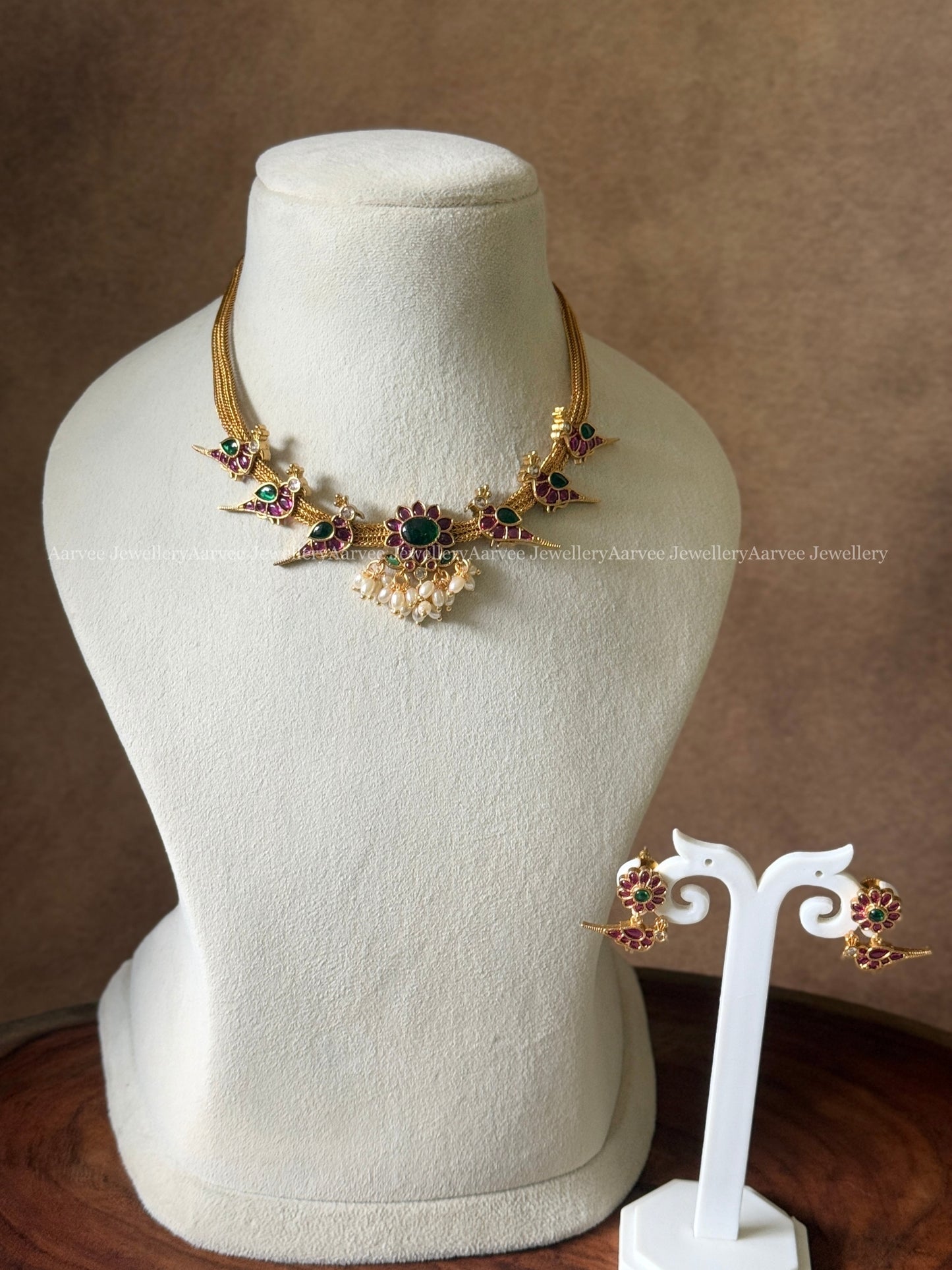 GOLD MESH CHAIN NECKLACE SET WITH PARROT AND FLORAL MOTIF WITH PEARL BEADS