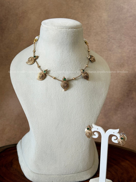 DELICATE GOLD CHAIN NECKLACE SET WITH GOLDEN MANGO MOTIF DESIGN - GREEN