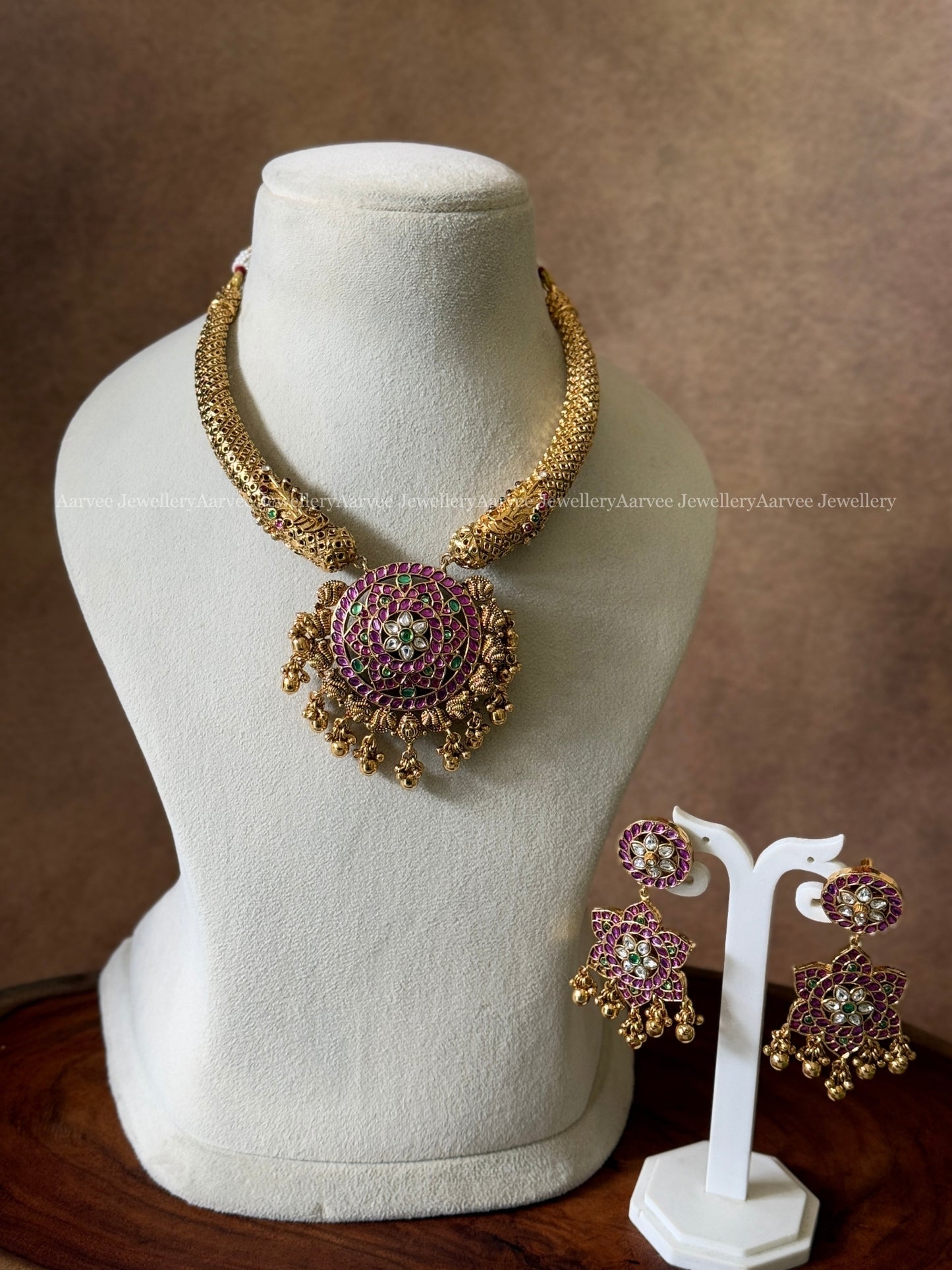 KUNDAN 2 IN 1 REVERSIBLE KANTI NECKLACE SET WITH PINK / WHITE FLORAL PENDANT