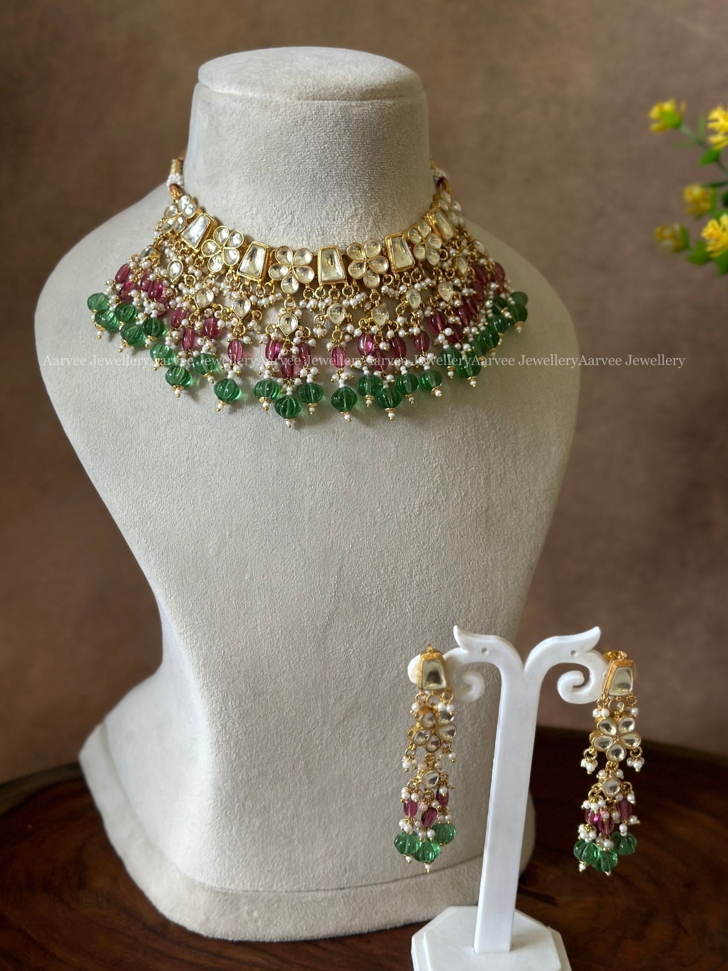 POLKI KUNDAN CHOKER SET WITH DUAL COLOR BEADS
