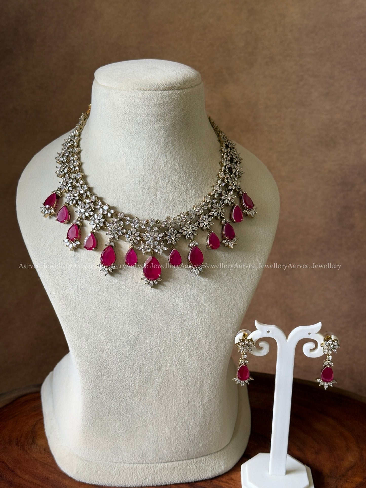 RUBY STONES TEAR DROP VICTORIAN NECKLACE SET