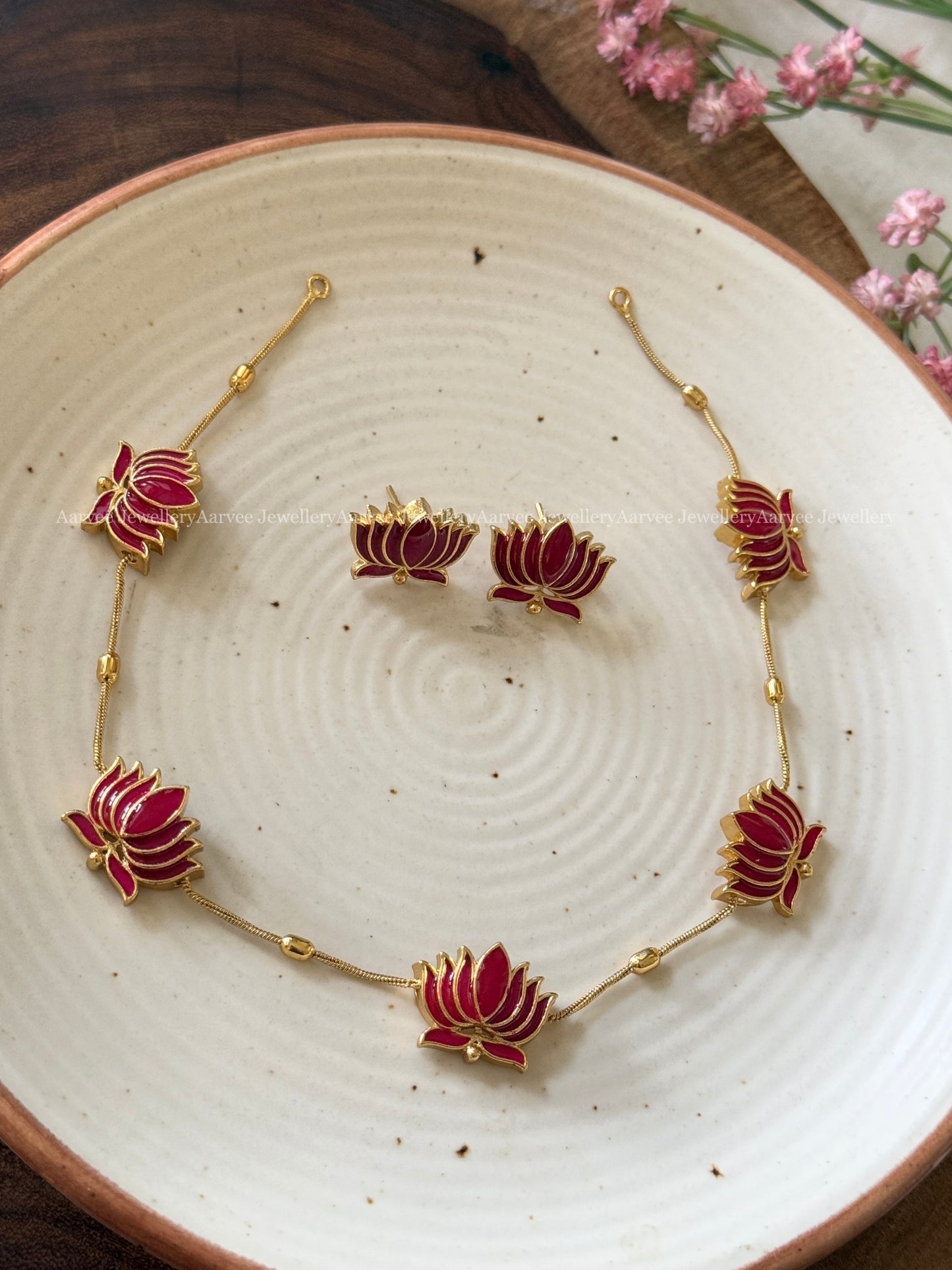 HIGH QUALITY MINIMAL GOLD CHAIN LOTUS NECKLACE SET - PINK COLOR