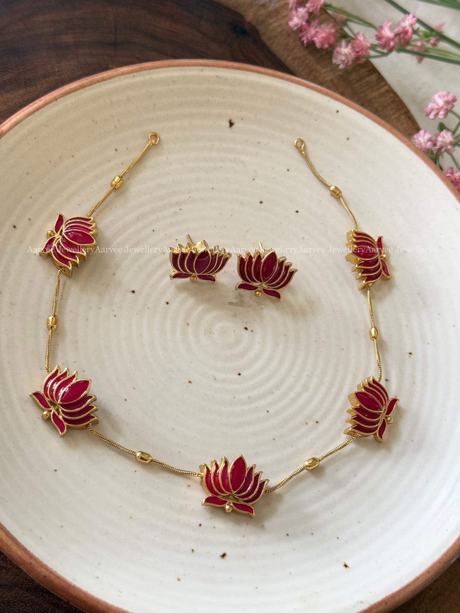 HIGH QUALITY MINIMAL GOLD CHAIN LOTUS NECKLACE SET - PINK COLOR