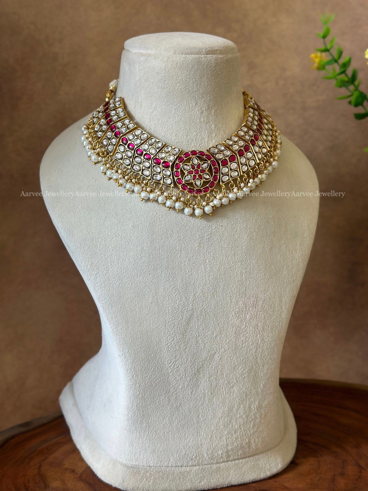 JADAU KUNDAN BUTTA NECKLACE WITH WHITE AND PINK STONES & PEARLS