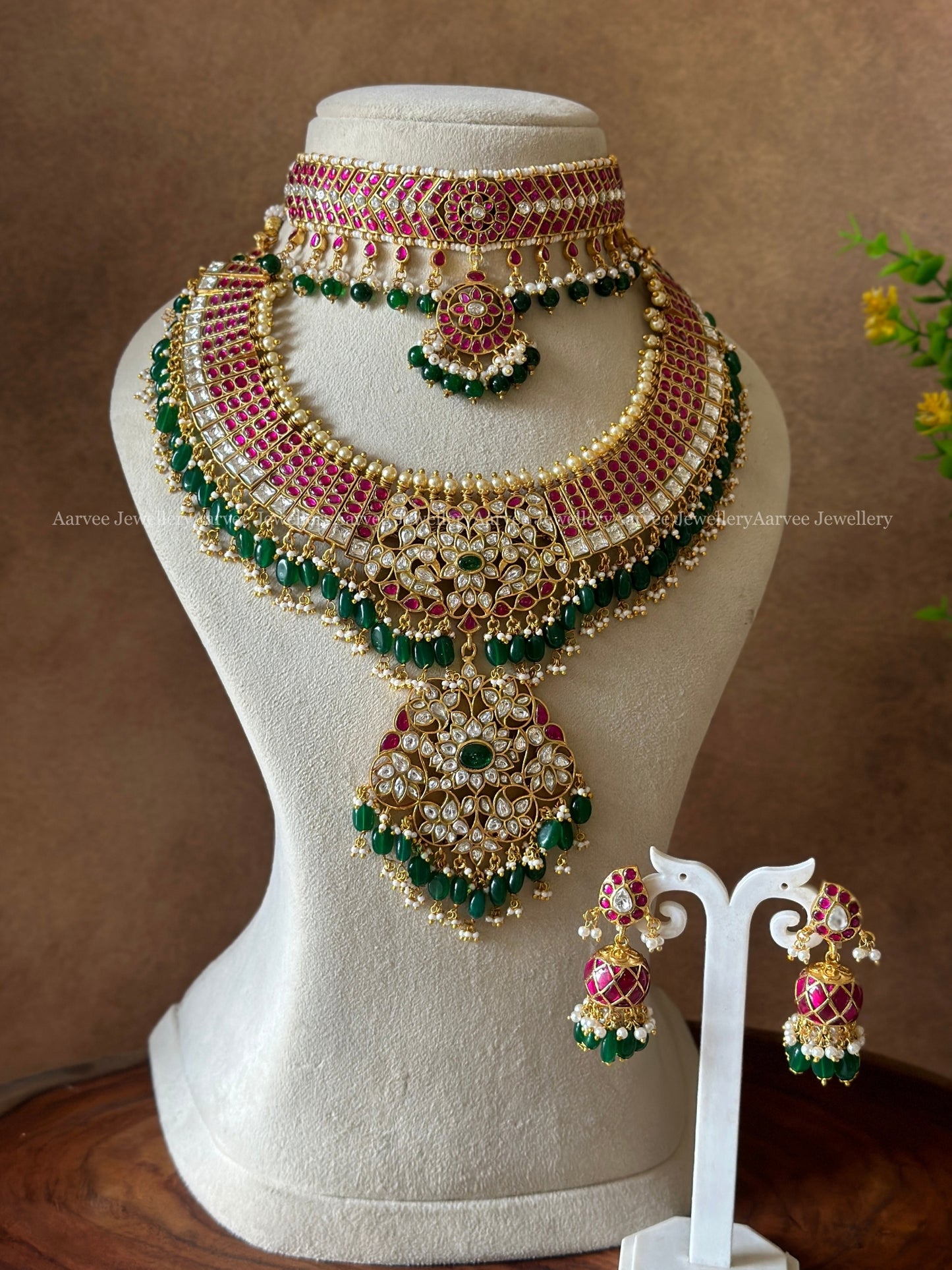 COMBO - JADAU KUNDAN ADITI CHOKER | STATEMENT BRIDAL NECKLACE | MANGO JHUMKI WITH GREEN BEADS