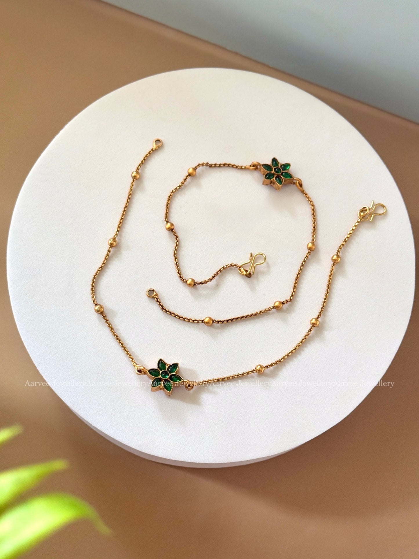 REVERSIBLE 2 in 1 ANKLET WITH STAR DESIGN