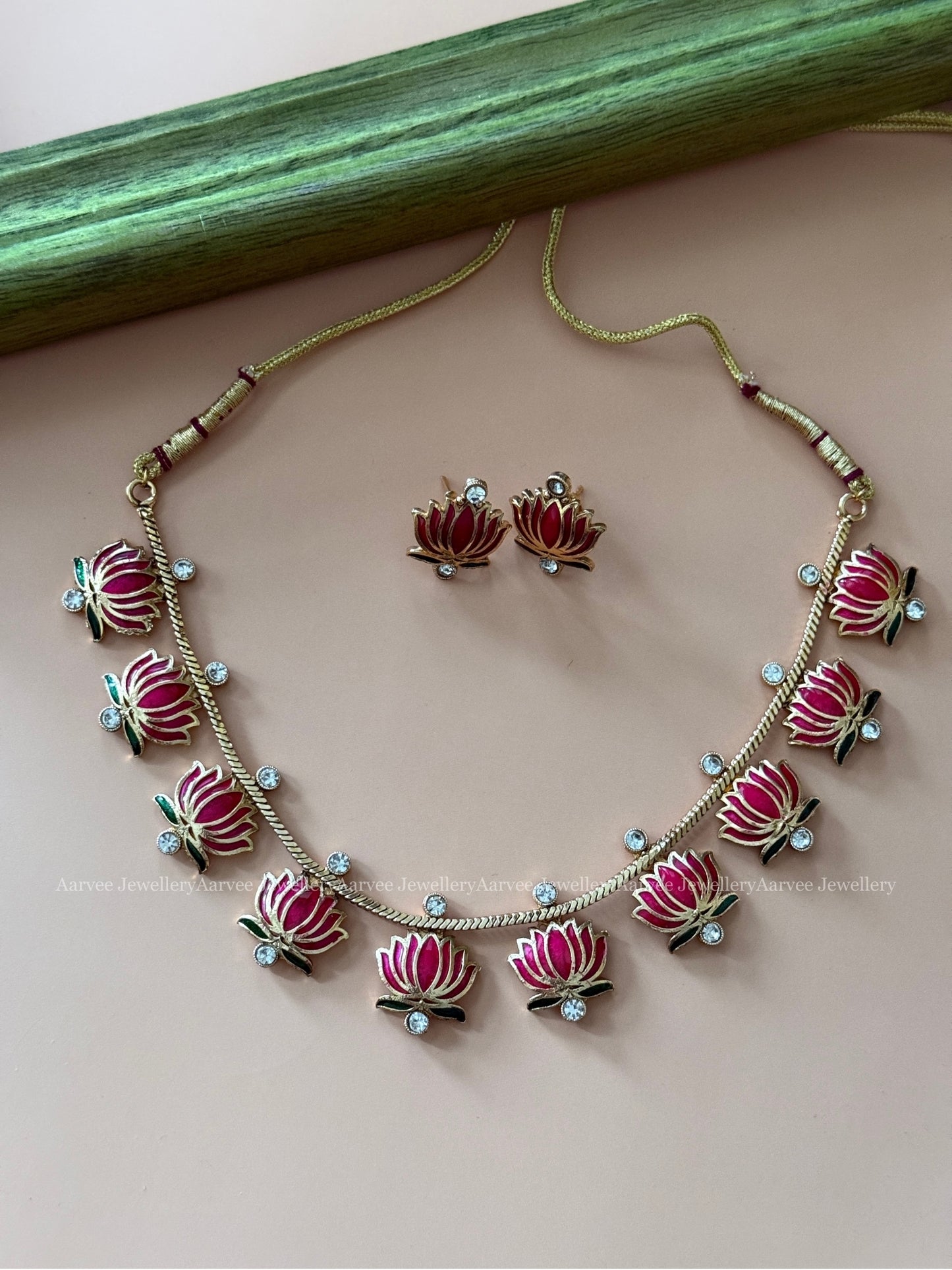 GOLD CHAIN PINK LOTUS NECKLACE SET - PREMIUM