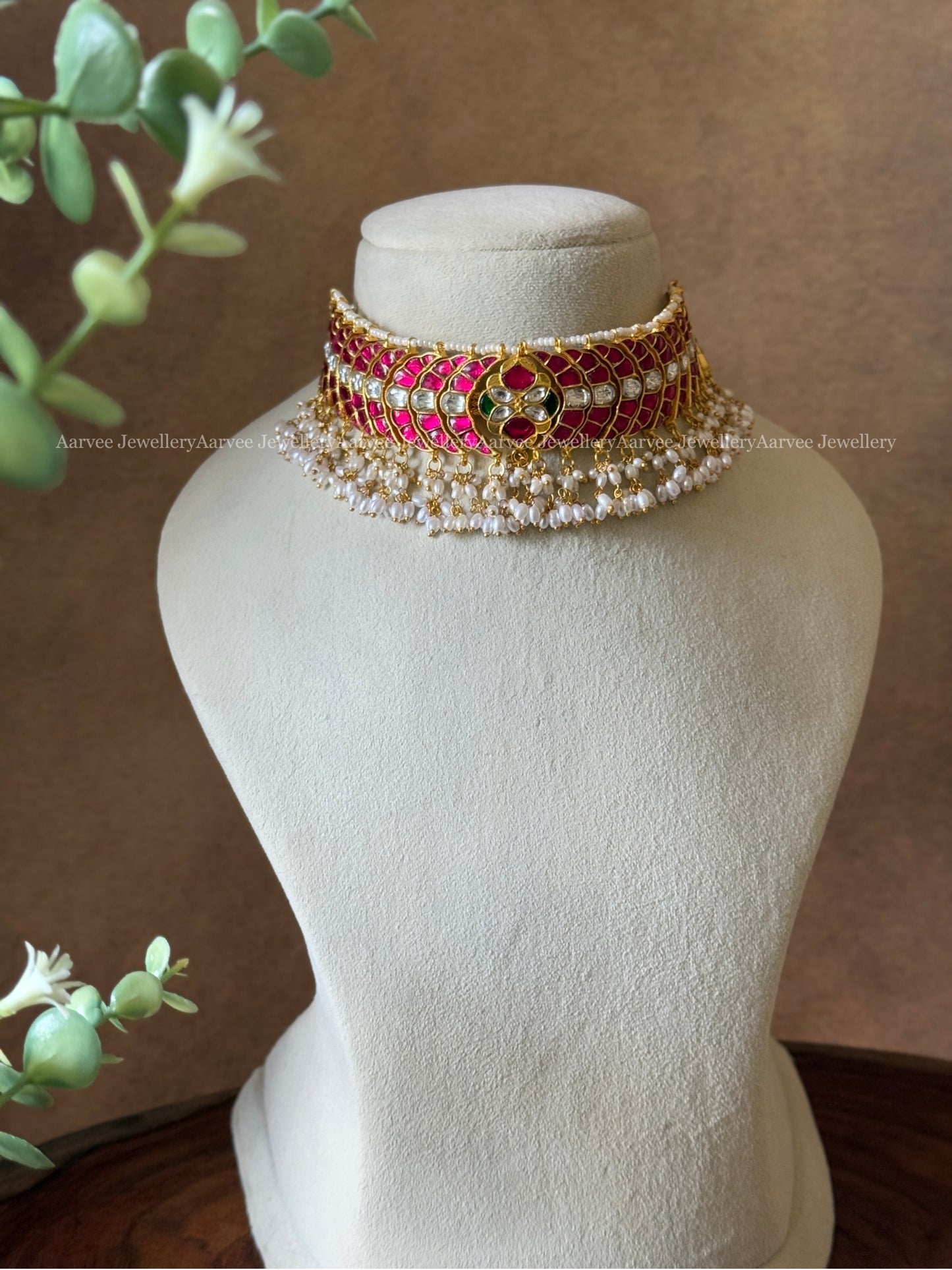 JADAU KUNDAN CHOKER WITH RUBY & WHITE STONES AND WITH RICE PEARLS