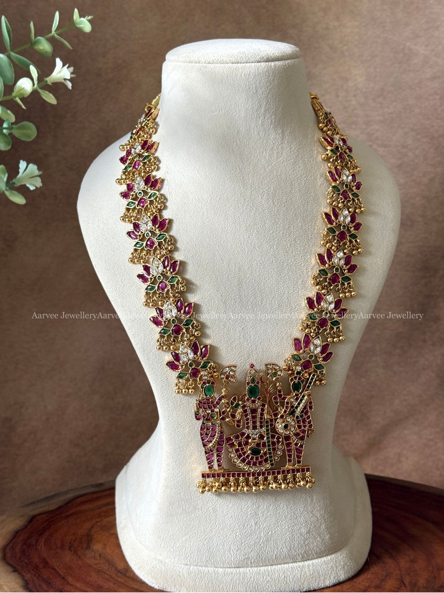 KEMP STONES LOTUS MOTIF HARAM WITH KANCHI KAMAKSHI DEITY PENDANT
