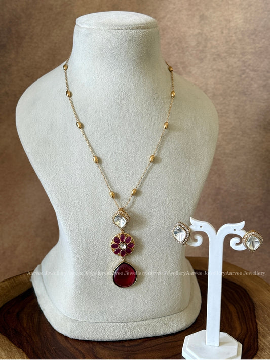 MID LENGTH GOLD CHAIN SET WITH RED STONE PENDANT