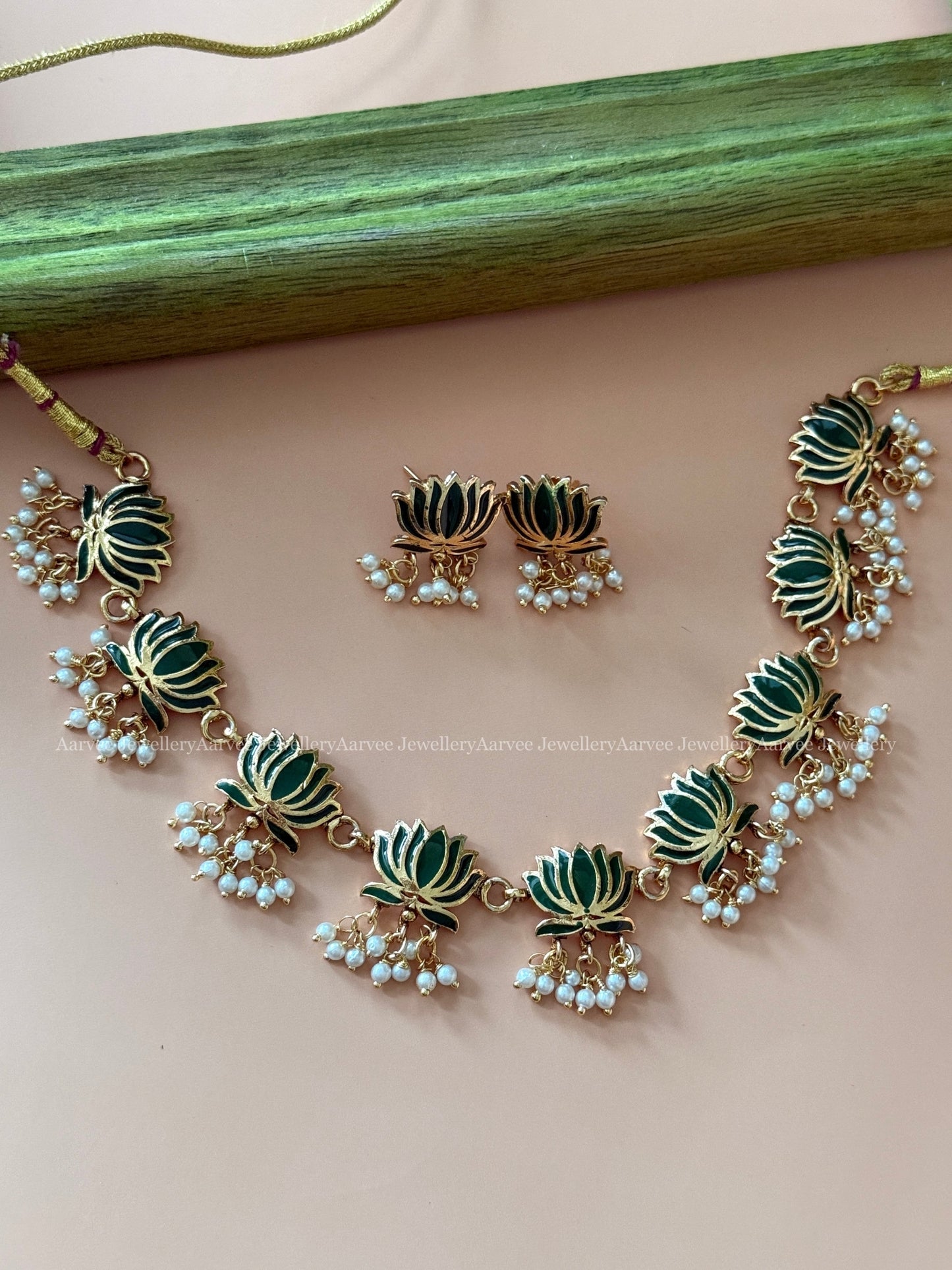 GREEN LOTUS NECKLACE SET WITH PEARL DROPS - PREMIUM