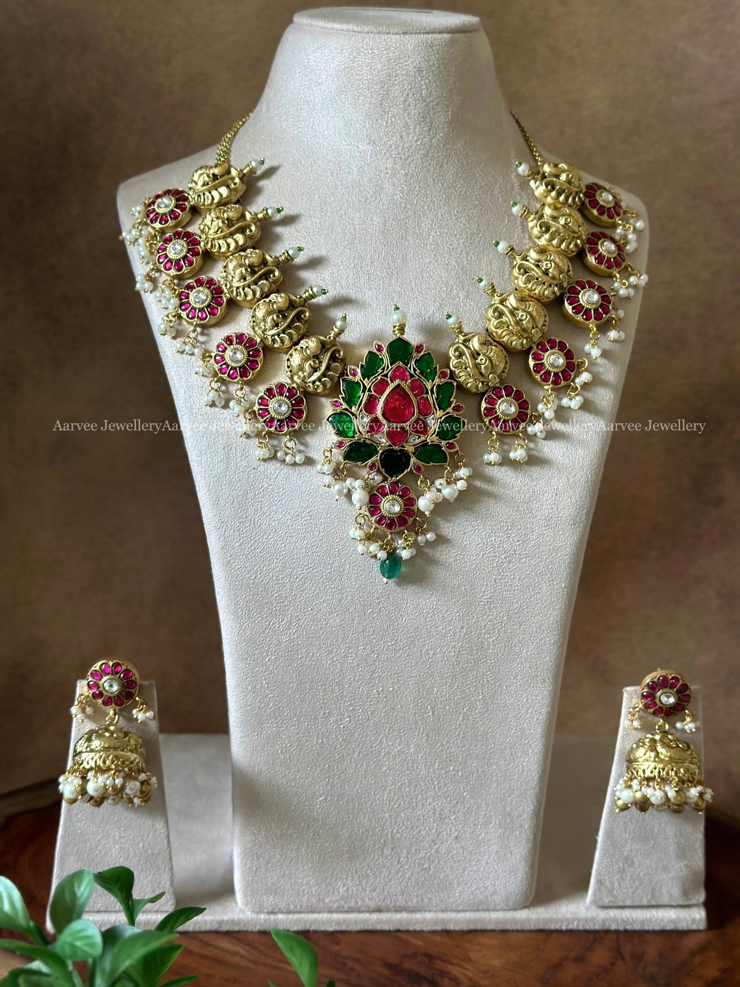 JADAU KUNDAN RUBY/ GREEN STONE LOTUS & ANNAM NECKLACE SET