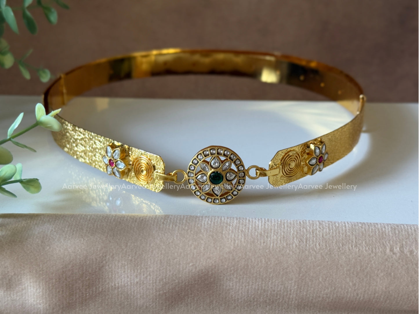 JADAU KUNDAN GOLD TONE WAIST BELT WITH ROUND FLORAL PENDANT