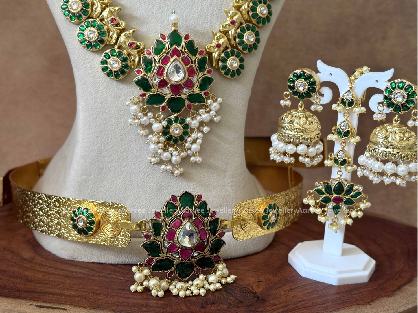 JADAU KUNDAN GREEN STONE LOTUS BRIDAL JEWELLERY SET
