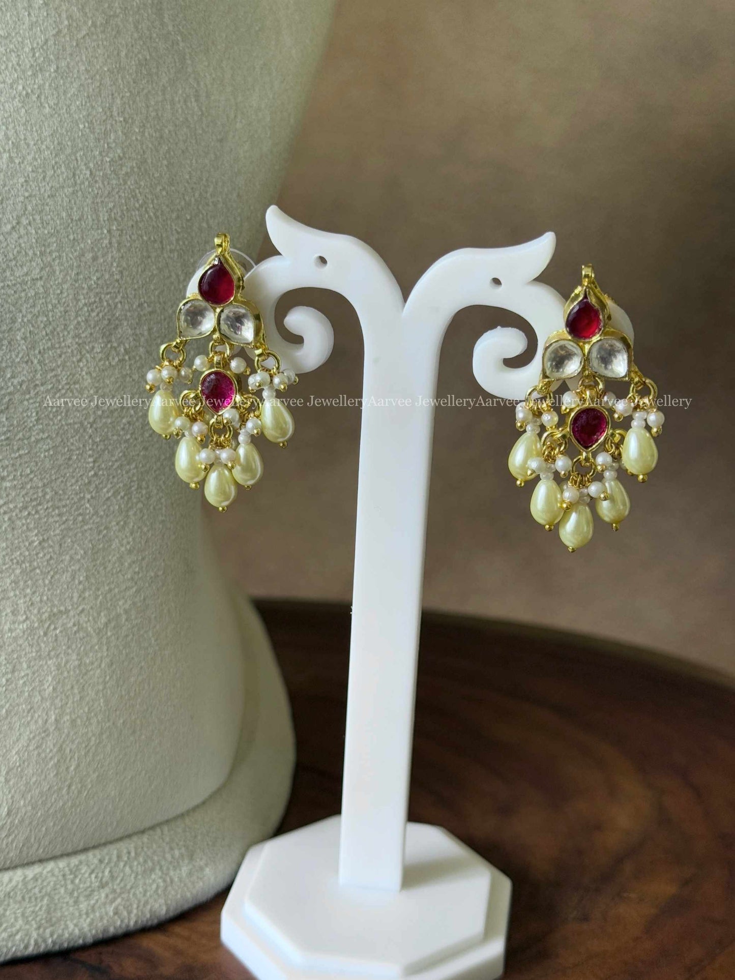 POLKI KUNDAN PASTEL BEADS CHOKER SET WITH WHITE/PINK FLORAL PENDANT