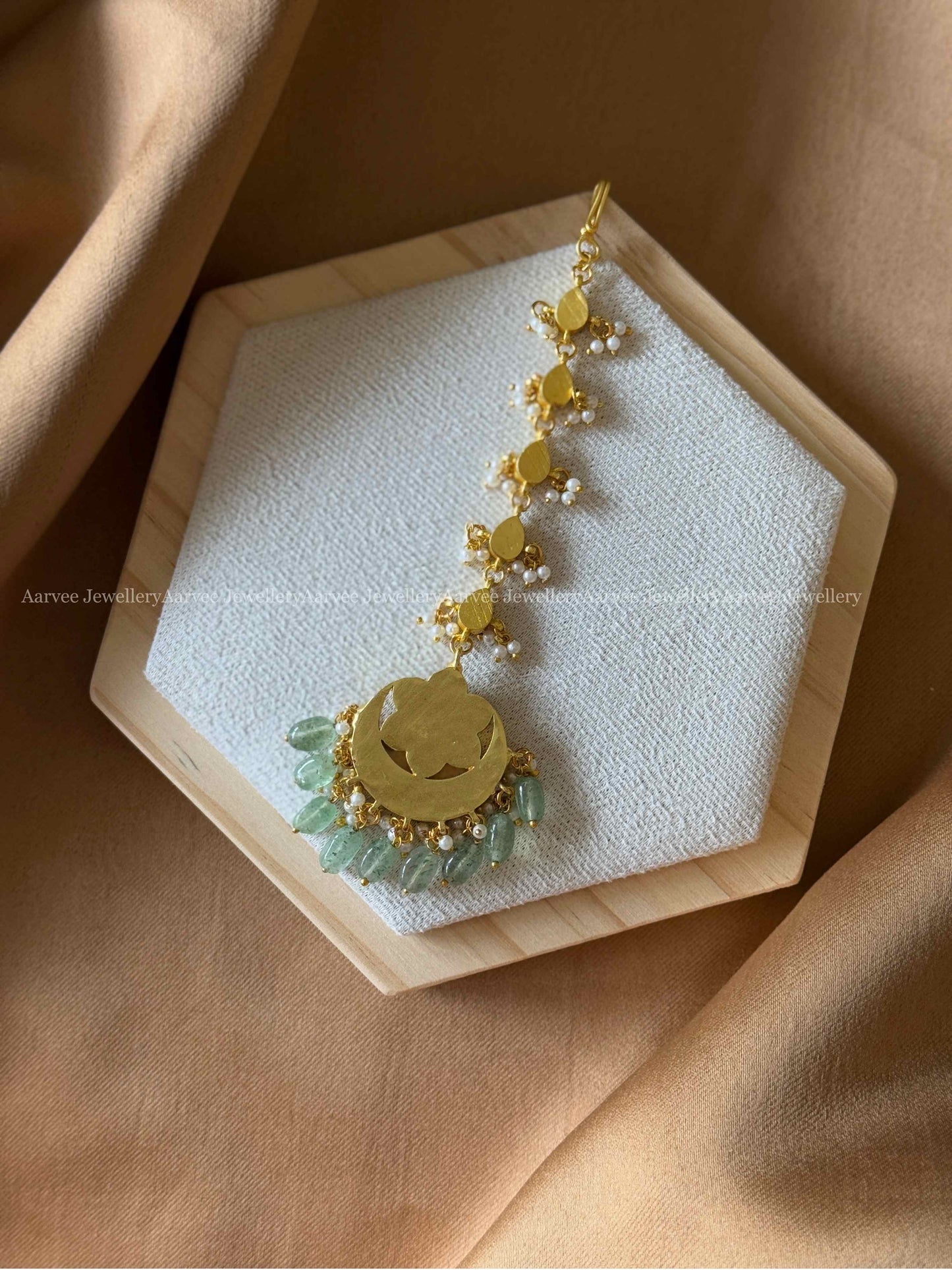 JADAU KUNDAN WHITE STONE CHAND TIKKA WITH PASTEL BEADS