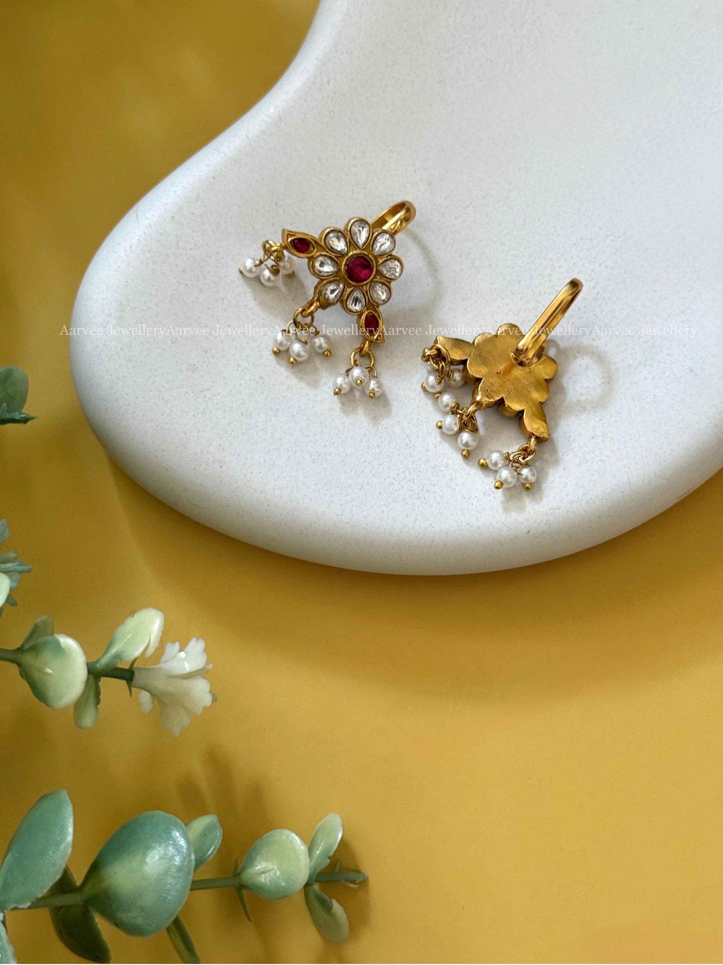 JADAU KUNDAN FLORAL WHITE/ PINK STONES EAR CUFF/ BUGADI