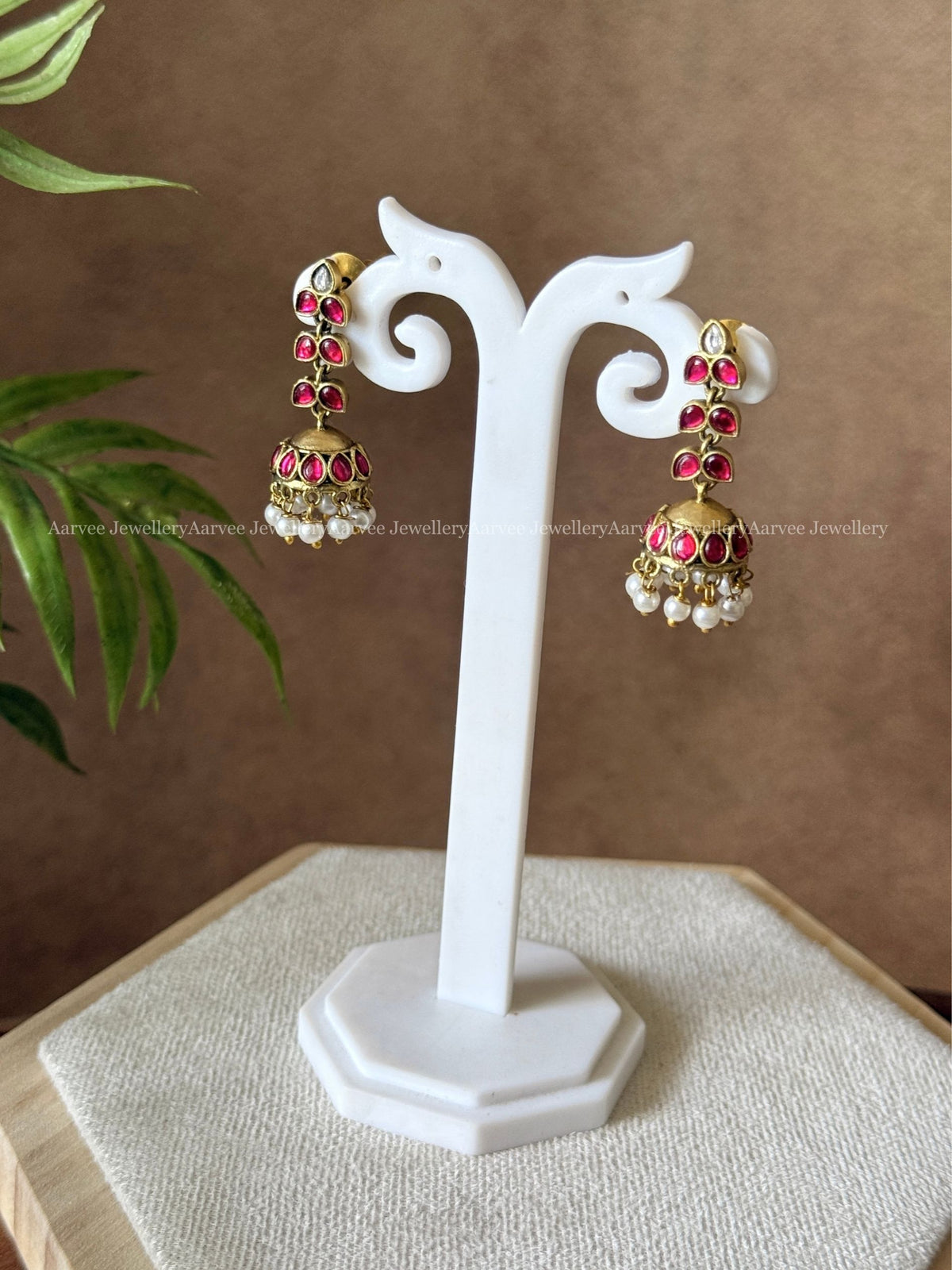 JADAU KUNDAN MINIMAL BRIDAL SET WITH WHITE / RUBY STONES