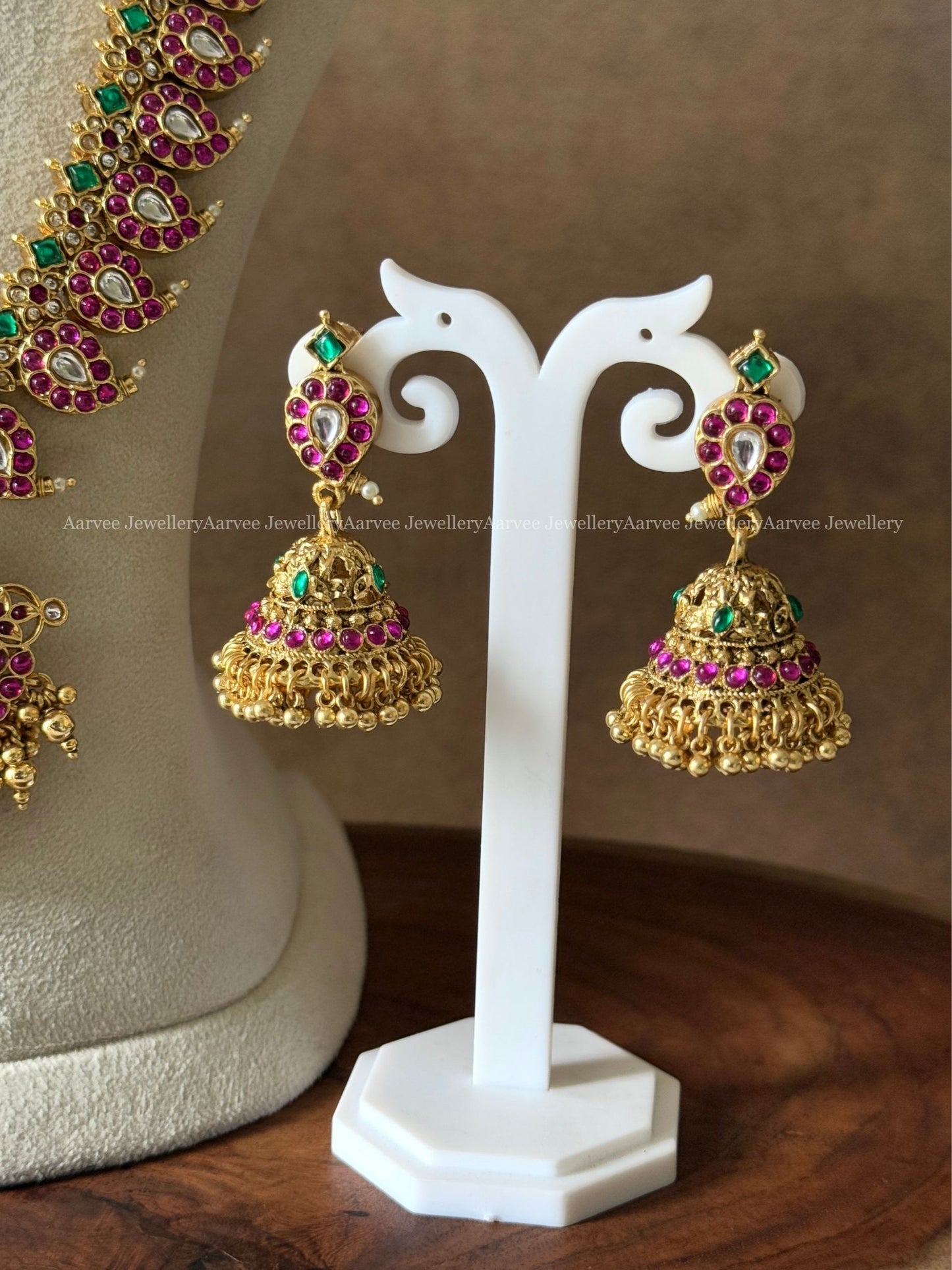 PREMIUM PINK KUNDAN STONES MANGO MOTIF BRIDAL JEWELLERY SET WITH GOLD BEADS