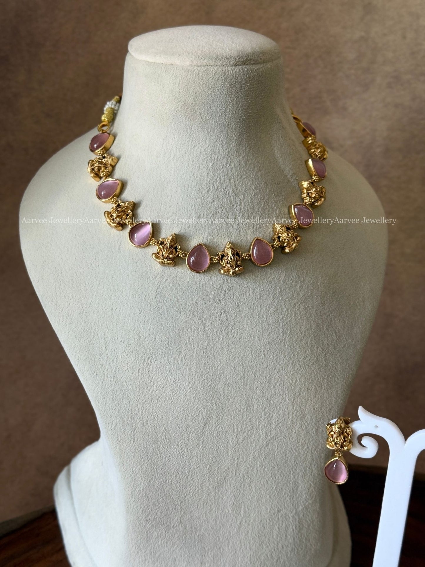 CLEARANCE - GANESHA NECKLACE SET WITH PASTEL PINK STONE