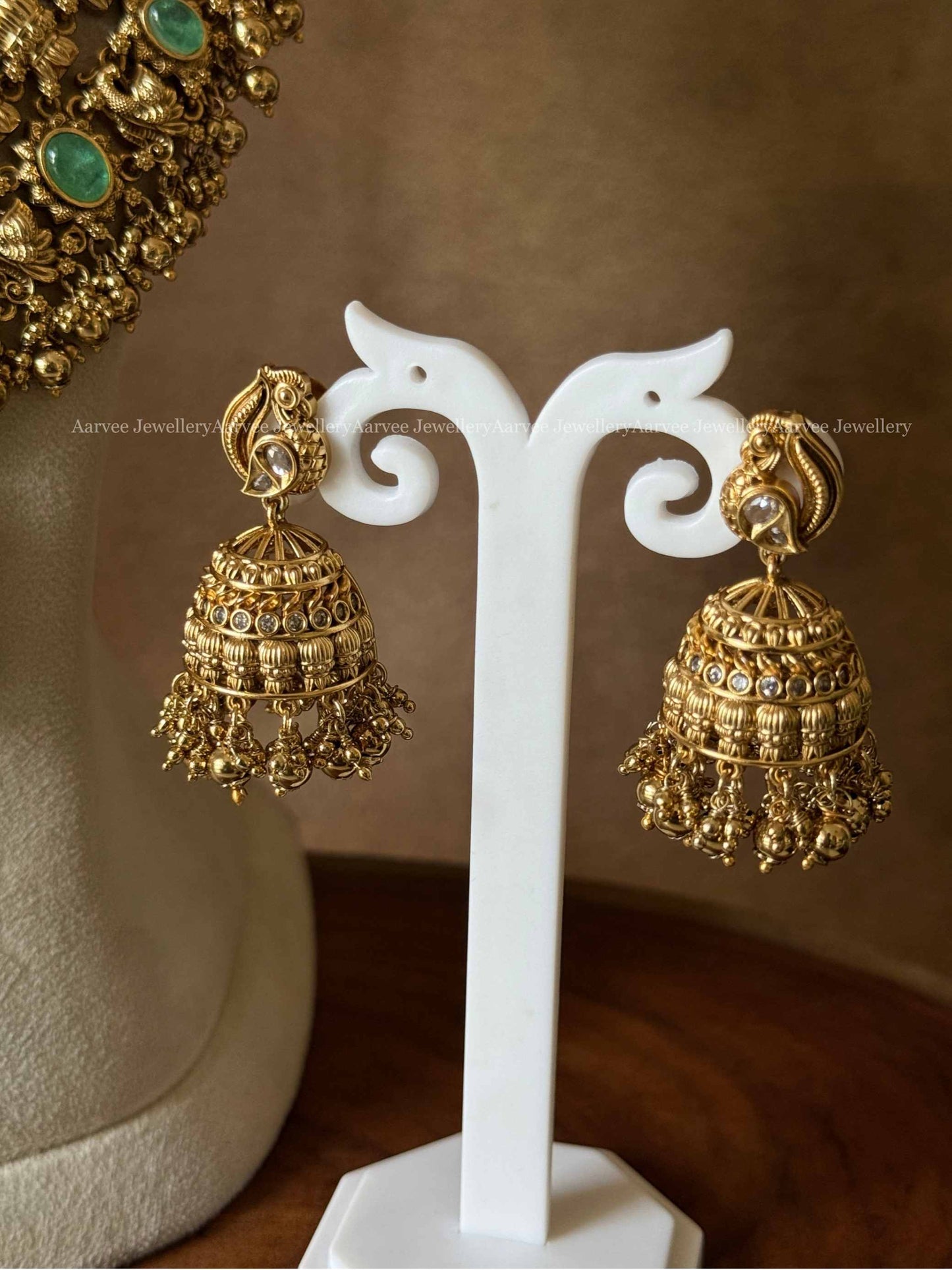 PREMIUM GOLD TONE LAKSHMI HARAM SET WITH PASTEL GREEN STONES