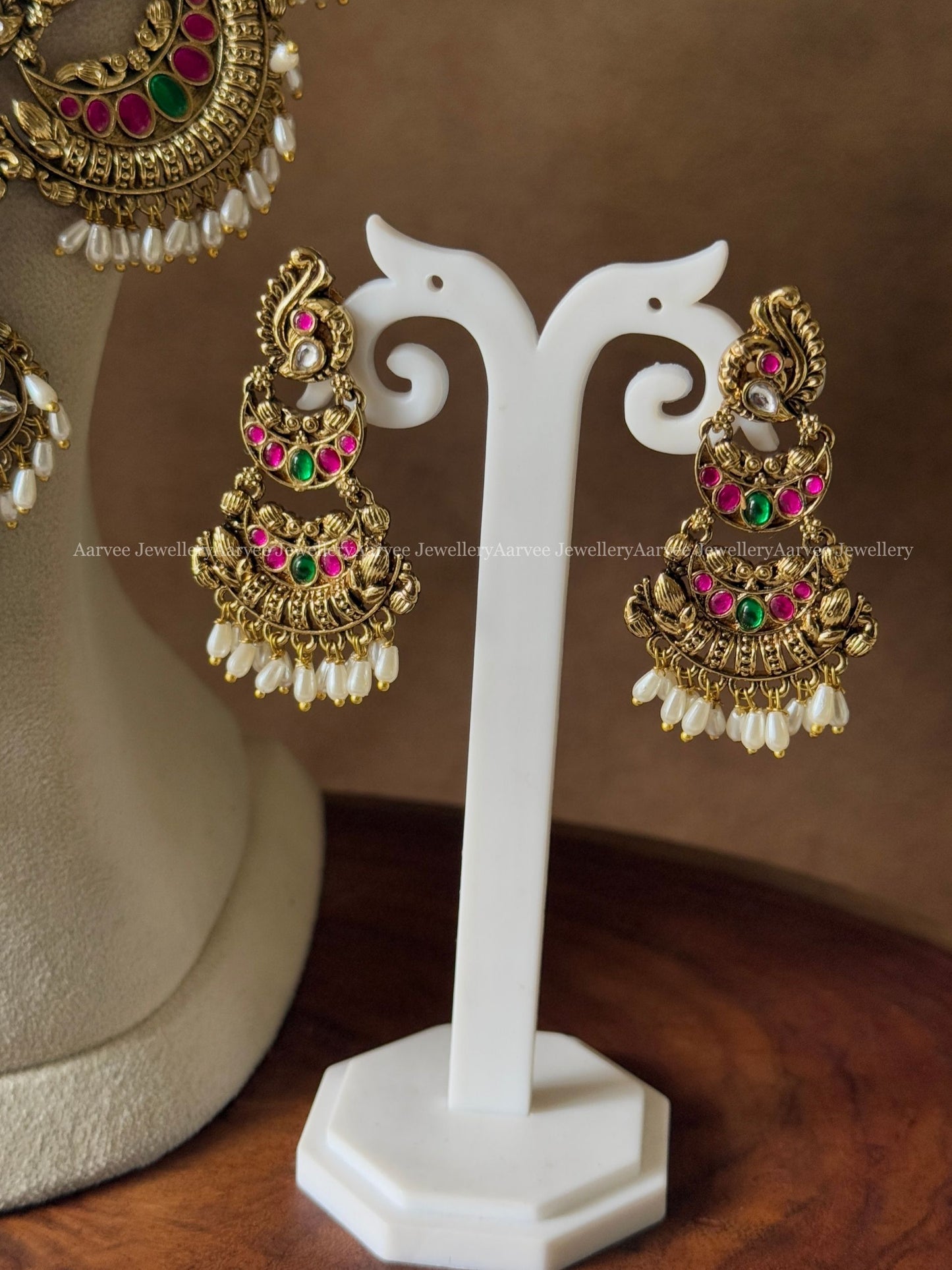 PREMIUM FULL GOLD TONE KUNDAN STONES LAKSHMI MOTIF MULTI PENDANT HARAM SET