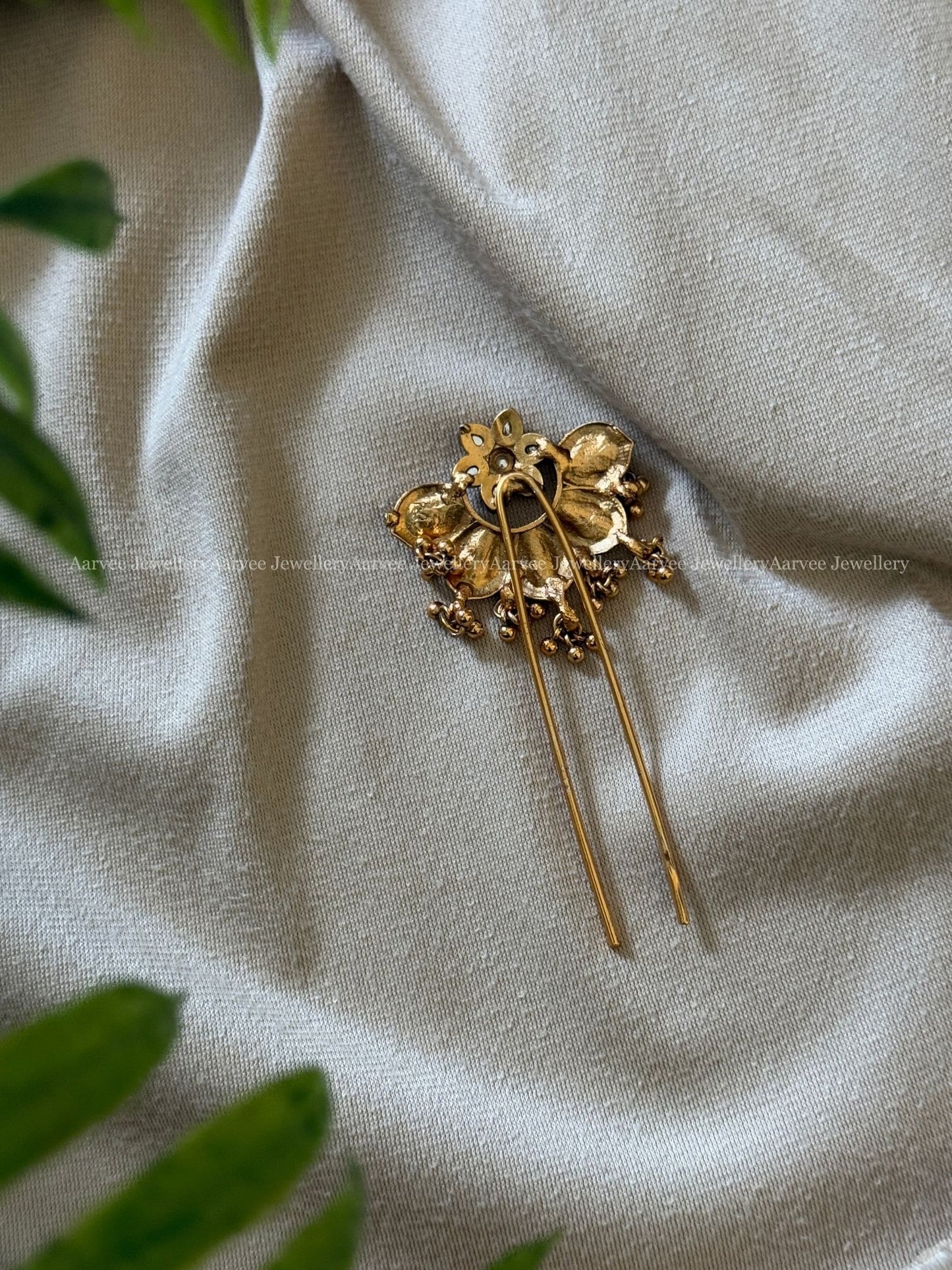 FLORAL GOLDEN HAIR / BUN PIN RUBY / GREEN STONE 1 PIECE