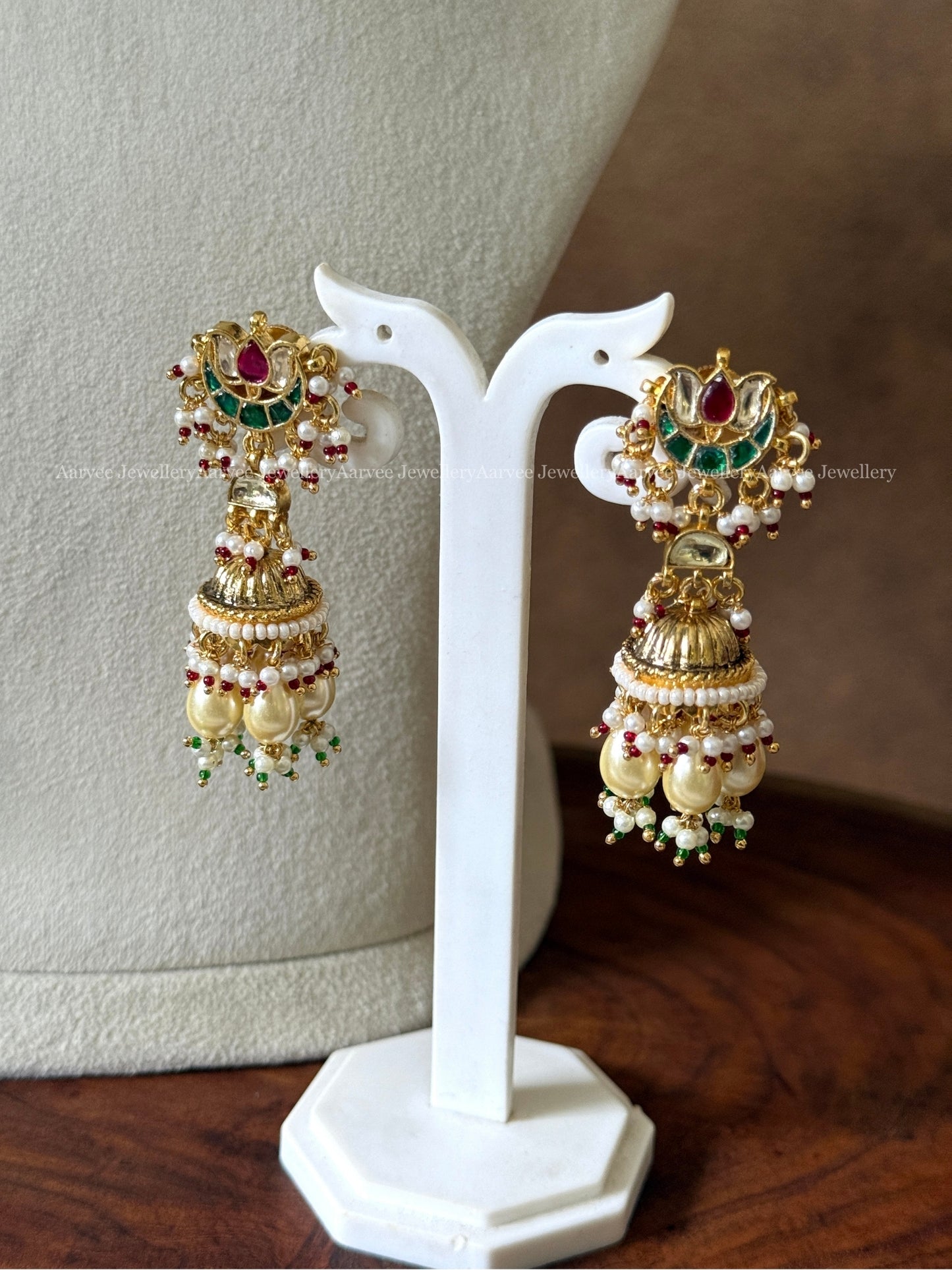 POLKI KUNDAN GREEN STONE BRIDAL CHOKER SET WITH PEARL BEAD DROPS