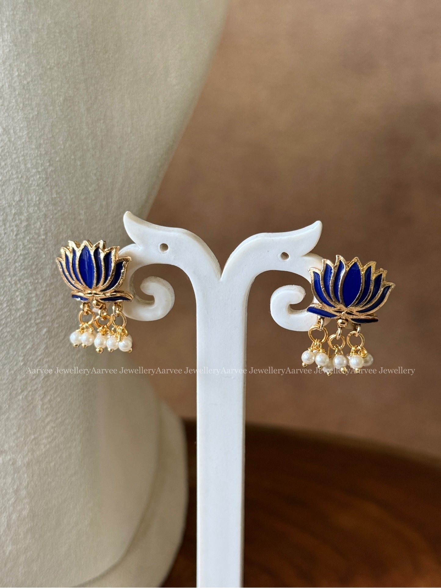 BLUE LOTUS NECKLACE SET WITH PEARL DROPS - PREMIUM