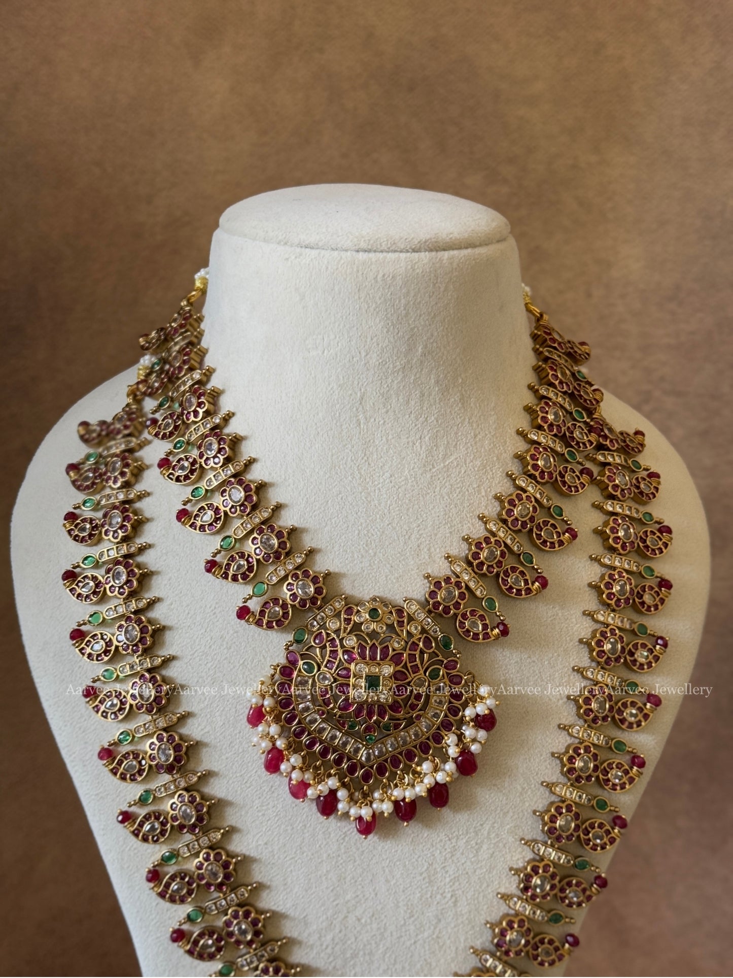 KEMP SEMI BRIDAL JEWELLERY SET WITH PEACOCK PENDANT WITH RUBY STONES & RUBY BEADS