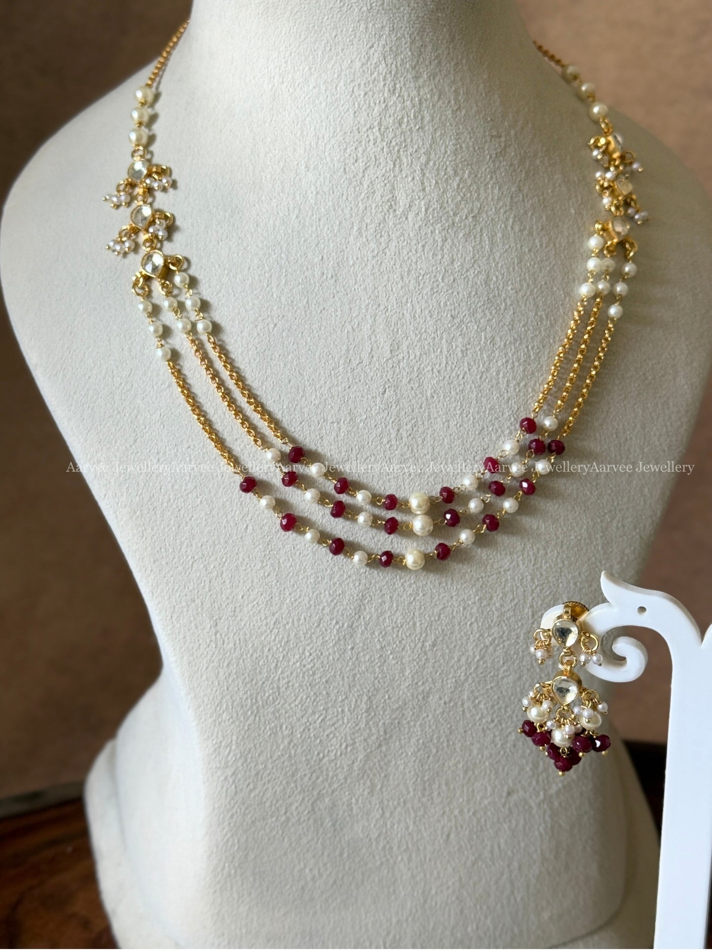 MINIMAL POLKI KUNDAN LAYERED CHAIN SET WITH WHITE STONE & MAROON BEADS