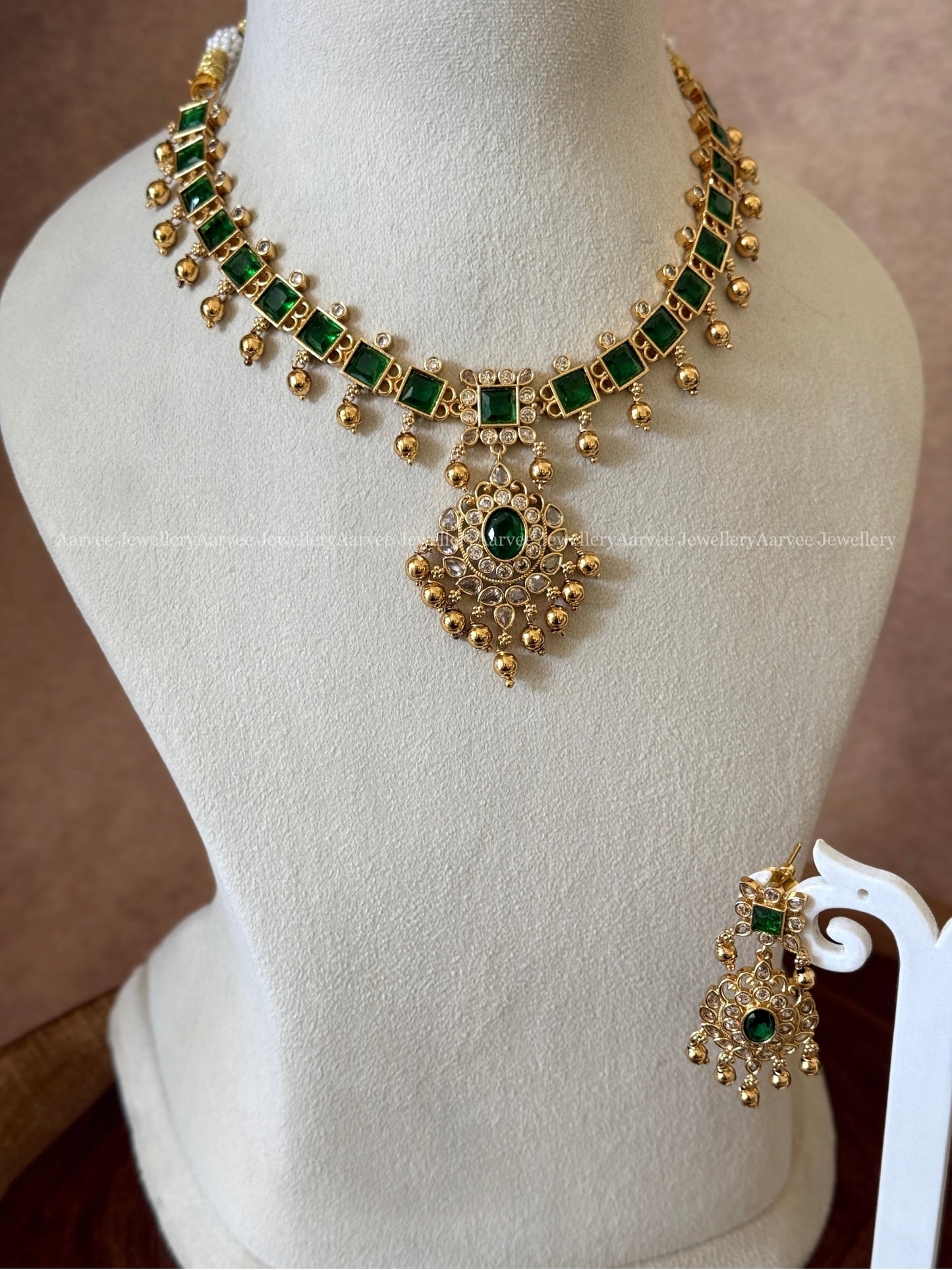 CZ GREEN STONE NECKLACE SET WITH GOLD BEADS